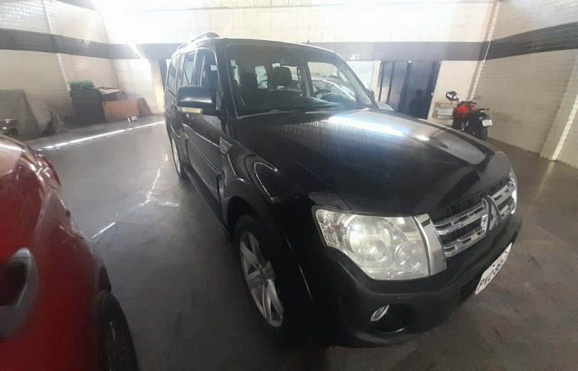 MITSUBISHI PAJERO 2014 3.2 HPE 4X4 DIESEL 4P AUTOMÁTICO - Carango - 124951 - Foto 5 MITSUBISHI PAJERO 2014 3.2 HPE 4X4 DIESEL 4P AUTOMÁTICO - Carango 124951 - Foto 5