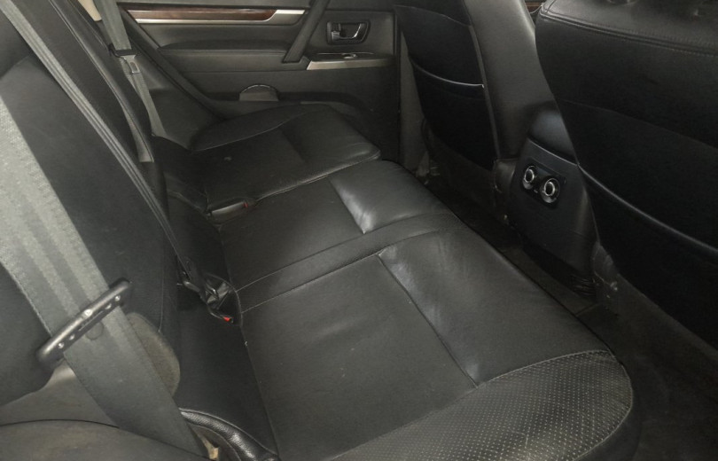MITSUBISHI PAJERO 2014 3.2 HPE 4X4 DIESEL 4P AUTOMÁTICO - Carango - 124951 - Foto 9 MITSUBISHI PAJERO 2014 3.2 HPE 4X4 DIESEL 4P AUTOMÁTICO - Carango 124951 - Foto 9