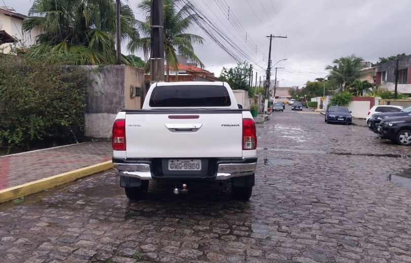 TOYOTA HILUX 2020 2.8 SR 4X4 CD. 16V DIESEL 4P AUTOMÁTICO - Carango - 124727 - Foto 4 TOYOTA HILUX 2020 2.8 SR 4X4 CD. 16V DIESEL 4P AUTOMÁTICO - Carango 124727 - Foto 4