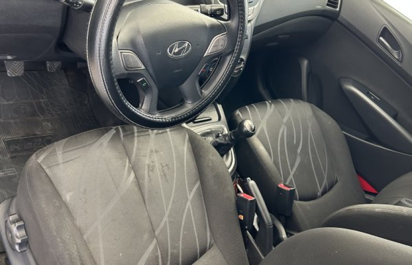 HYUNDAI HB20 2015 1.0 COMFORT 12V FLEX 4P MANUAL - Carango - 125525 - Foto 4 HYUNDAI HB20 2015 1.0 COMFORT 12V FLEX 4P MANUAL - Carango 125525 - Foto 4