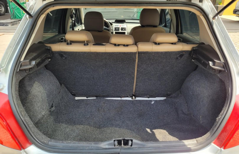 PEUGEOT 307 2011 1.6 PRESENCE PACK 16V FLEX 4P MANUAL - Carango - 125479 - Foto 5 PEUGEOT 307 2011 1.6 PRESENCE PACK 16V FLEX 4P MANUAL - Carango 125479 - Foto 5