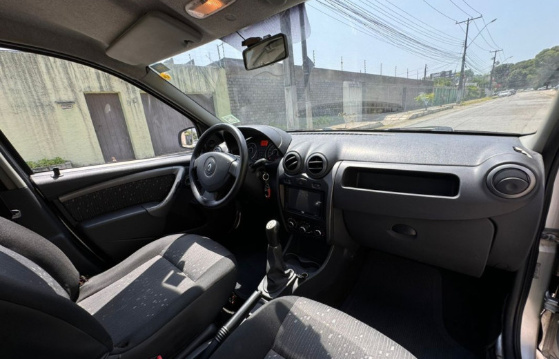 RENAULT LOGAN 2012 1.0 AUTHENTIQUE 16V FLEX 4P MANUAL - Carango - 125421 - Foto 8 RENAULT LOGAN 2012 1.0 AUTHENTIQUE 16V FLEX 4P MANUAL - Carango 125421 - Foto 8