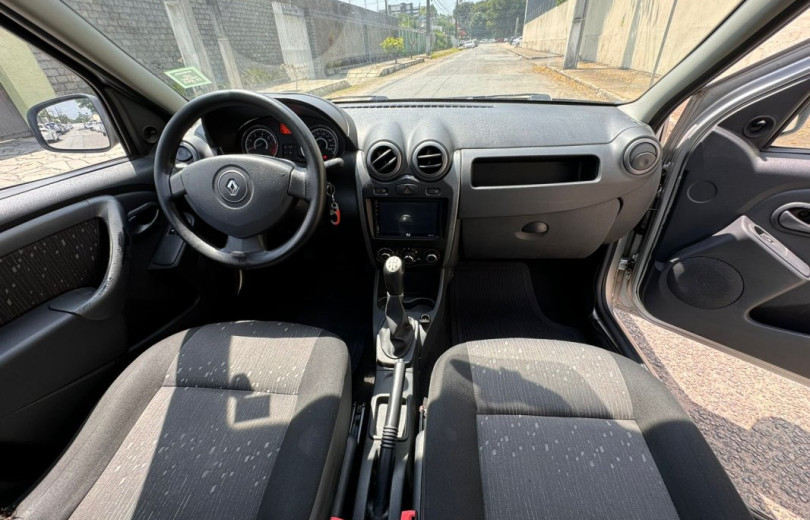RENAULT LOGAN 2012 1.0 AUTHENTIQUE 16V FLEX 4P MANUAL - Carango - 125421 - Foto 6 RENAULT LOGAN 2012 1.0 AUTHENTIQUE 16V FLEX 4P MANUAL - Carango 125421 - Foto 6