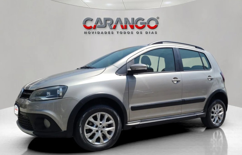 VOLKSWAGEN CROSSFOX 2014 1.6 MI 8V TOTAL FLEX 4P MANUAL - Carango - 125362 - Foto 10 VOLKSWAGEN CROSSFOX 2014 1.6 MI 8V TOTAL FLEX 4P MANUAL - Carango 125362 - Foto 10