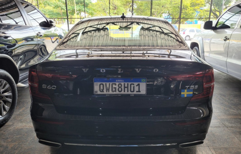 VOLVO S60 2020 2.0 T5 INSCRIPTION GASOLINA 4P AUTOM  TICO - Carango - 125252 - Foto 4 VOLVO S60 2020 2.0 T5 INSCRIPTION GASOLINA 4P AUTOM  TICO - Carango 125252 - Foto 4