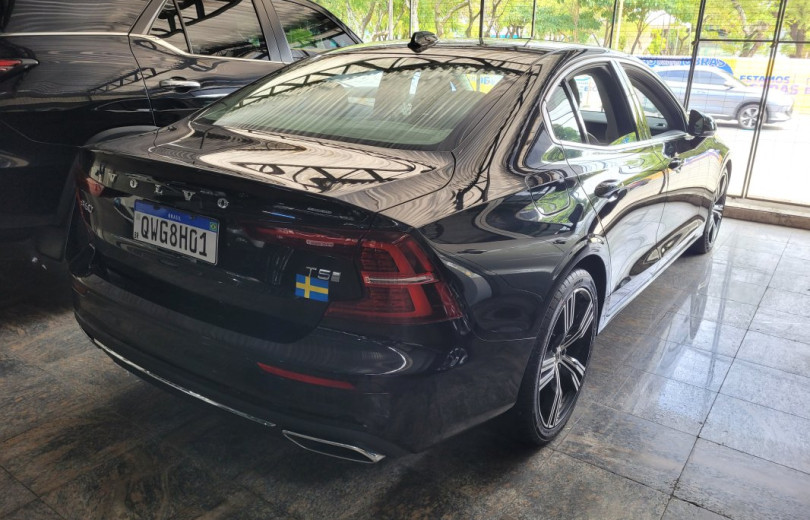VOLVO S60 2020 2.0 T5 INSCRIPTION GASOLINA 4P AUTOM  TICO - Carango - 125252 - Foto 3 VOLVO S60 2020 2.0 T5 INSCRIPTION GASOLINA 4P AUTOM  TICO - Carango 125252 - Foto 3