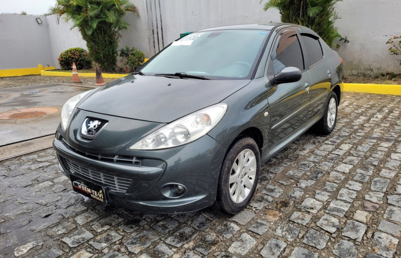 PEUGEOT 207 2011 1.4 XR PASSION 8V FLEX 4P MANUAL - Carango - 125643 - Foto 1 PEUGEOT 207 2011 1.4 XR PASSION 8V FLEX 4P MANUAL - Carango 125643 - Foto 1