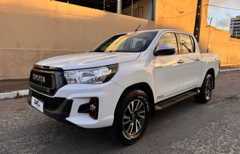 TOYOTA HILUX 2019 2.8 SRV 4X4  DIESEL 4P AUT. - Carango - 125698 - Foto 1 TOYOTA HILUX 2019 2.8 SRV 4X4  DIESEL 4P AUT. - Carango 125698 - Foto 1