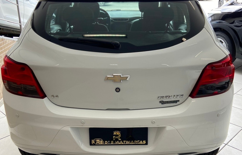 CHEVROLET ONIX 2015 1.4 MPFI LTZ 8V FLEX 4P MANUAL - Carango - 126384 - Foto 6 CHEVROLET ONIX 2015 1.4 MPFI LTZ 8V FLEX 4P MANUAL - Carango 126384 - Foto 6