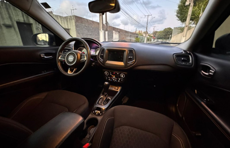 JEEP COMPASS 2018 2.0 SPORT 4X2 16V FLEX 4P AUTOMÁTICO - Carango - 126032 - Foto 7 JEEP COMPASS 2018 2.0 SPORT 4X2 16V FLEX 4P AUTOMÁTICO - Carango 126032 - Foto 7