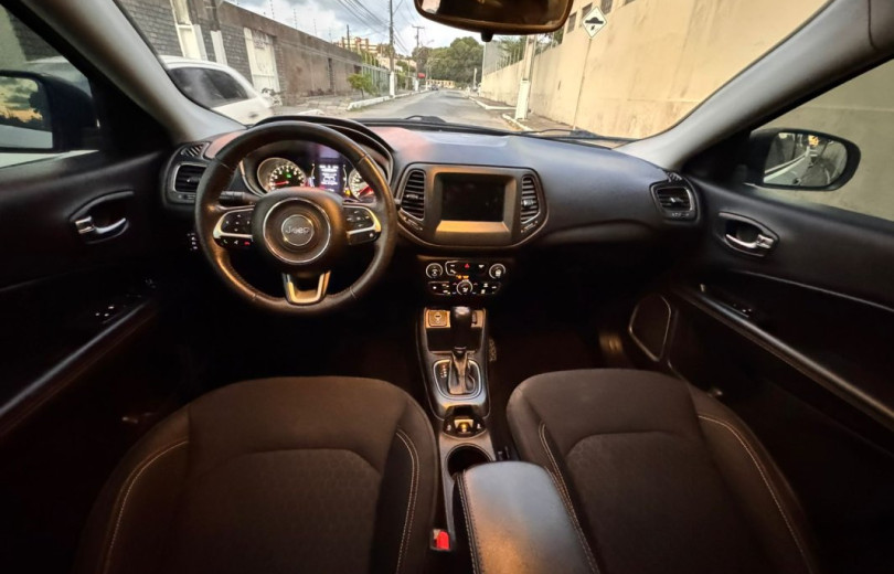 JEEP COMPASS 2018 2.0 SPORT 4X2 16V FLEX 4P AUTOMÁTICO - Carango - 126032 - Foto 6 JEEP COMPASS 2018 2.0 SPORT 4X2 16V FLEX 4P AUTOMÁTICO - Carango 126032 - Foto 6