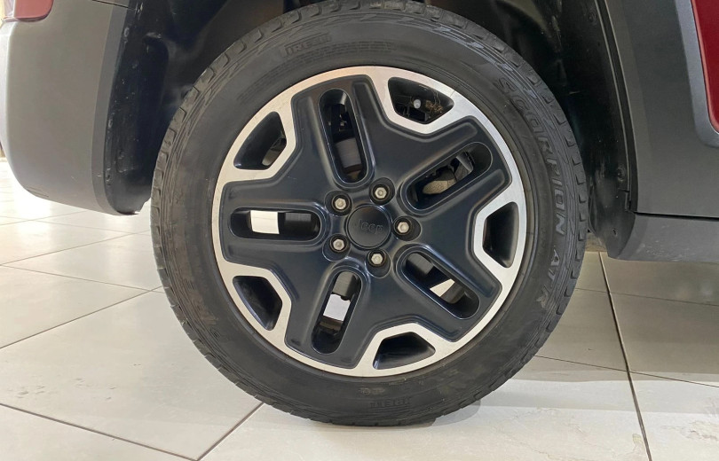 JEEP RENEGADE 2018 2.0 16V TURBO DIESEL TRAILHAWK 4P 4X4 AUTOMÁTICO - Carango - 126301 - Foto 10 JEEP RENEGADE 2018 2.0 16V TURBO DIESEL TRAILHAWK 4P 4X4 AUTOMÁTICO - Carango 126301 - Foto 10