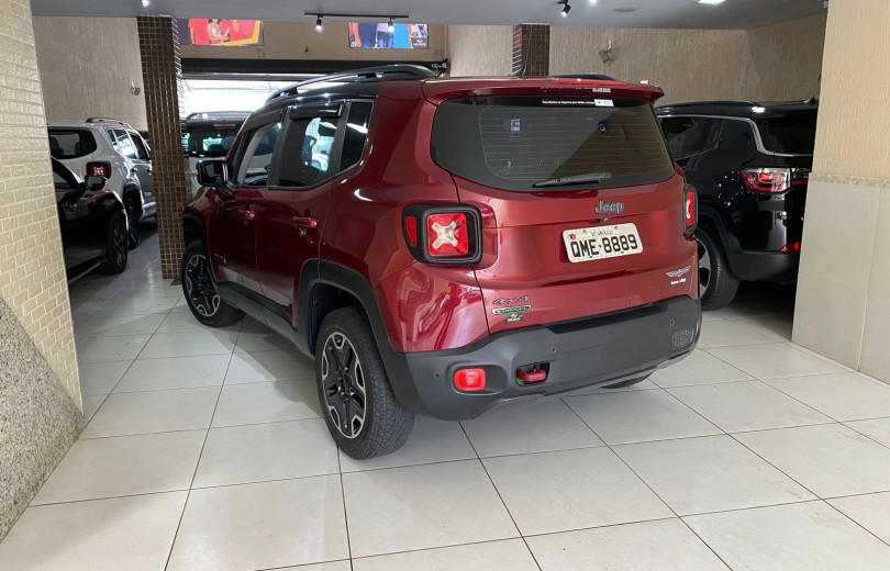 JEEP RENEGADE 2018 2.0 16V TURBO DIESEL TRAILHAWK 4P 4X4 AUTOMÁTICO - Carango - 126301 - Foto 4 JEEP RENEGADE 2018 2.0 16V TURBO DIESEL TRAILHAWK 4P 4X4 AUTOMÁTICO - Carango 126301 - Foto 4