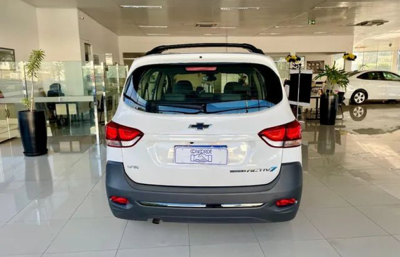 CHEVROLET SPIN 2023 1.8 LTZ 8V FLEX 4P AUTOMÁTICO.  - Carango - 126509 - Foto 4 CHEVROLET SPIN 2023 1.8 LTZ 8V FLEX 4P AUTOMÁTICO.  - Carango 126509 - Foto 4