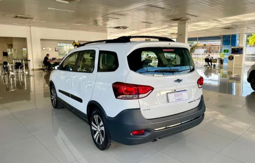 CHEVROLET SPIN 2023 1.8 LTZ 8V FLEX 4P AUTOMÁTICO.  - Carango - 126509 - Foto 3 CHEVROLET SPIN 2023 1.8 LTZ 8V FLEX 4P AUTOMÁTICO.  - Carango 126509 - Foto 3