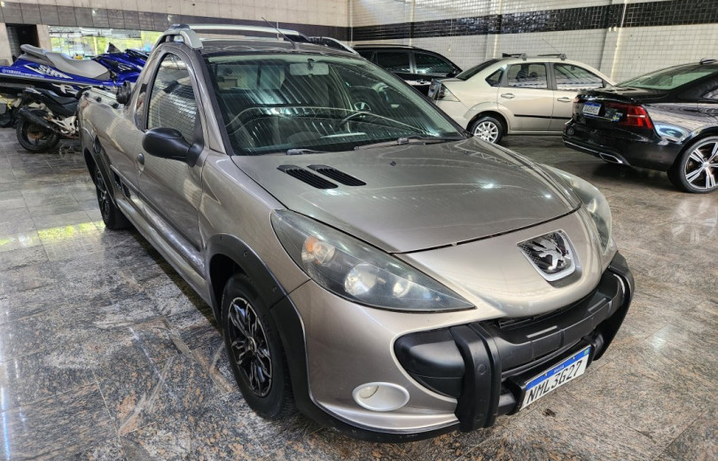 PEUGEOT HOGGAR 2011 1.6 ESCAPADE 16V FLEX 2P MANUAL - Carango - 126596 - Foto 10 PEUGEOT HOGGAR 2011 1.6 ESCAPADE 16V FLEX 2P MANUAL - Carango 126596 - Foto 10