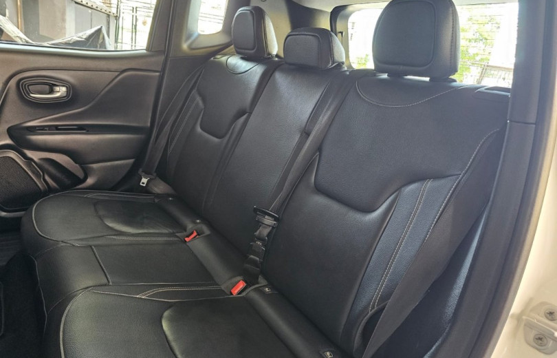 JEEP RENEGADE 2023 1.3 T270 TURBO FLEX 4X4 AT9 - Carango - 127251 - Foto 7 JEEP RENEGADE 2023 1.3 T270 TURBO FLEX 4X4 AT9 - Carango 127251 - Foto 7