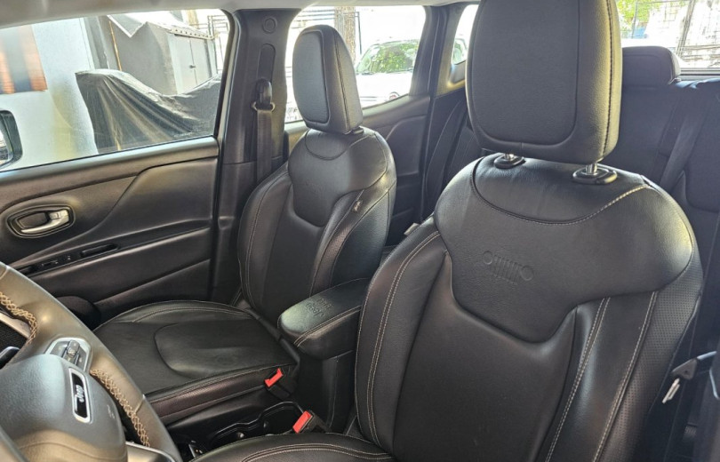 JEEP RENEGADE 2023 1.3 T270 TURBO FLEX 4X4 AT9 - Carango - 127251 - Foto 9 JEEP RENEGADE 2023 1.3 T270 TURBO FLEX 4X4 AT9 - Carango 127251 - Foto 9