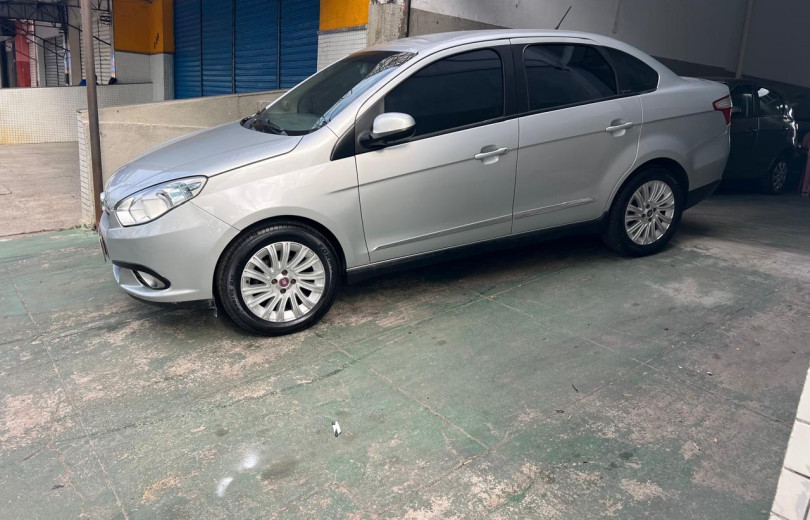 FIAT SIENA 2013 1.6 MPI ESSENCE 16V FLEX 4P MANUAL - Carango - 127533 - Foto 6 FIAT SIENA 2013 1.6 MPI ESSENCE 16V FLEX 4P MANUAL - Carango 127533 - Foto 6