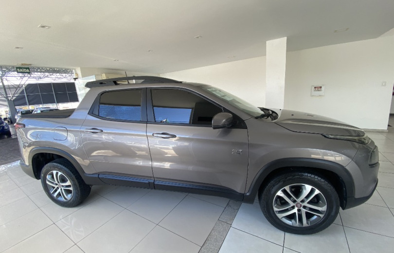 FIAT TORO 2019 2.0 16V TURBO DIESEL FREEDOM 4WD AT9 - Carango - 127796 - Foto 10 FIAT TORO 2019 2.0 16V TURBO DIESEL FREEDOM 4WD AT9 - Carango 127796 - Foto 10