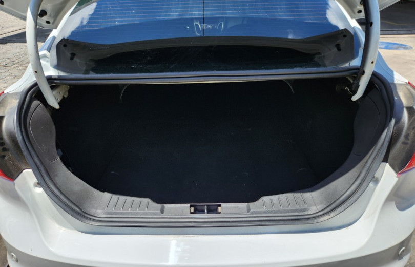 FORD FOCUS 2015  2.0 SE SEDAN AUTOMÁTICO  - Carango - 127701 - Foto 5 FORD FOCUS 2015  2.0 SE SEDAN AUTOMÁTICO  - Carango 127701 - Foto 5