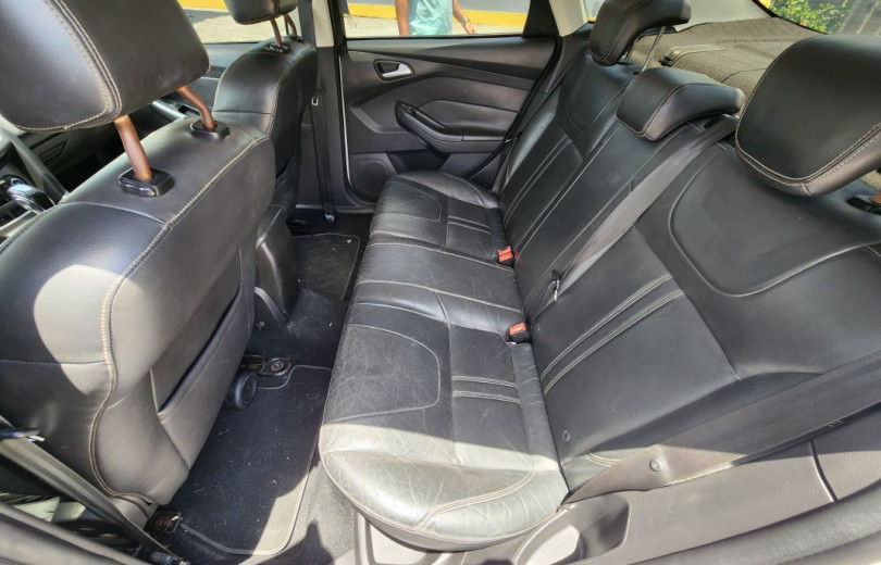 FORD FOCUS 2015  2.0 SE SEDAN AUTOMÁTICO  - Carango - 127701 - Foto 9 FORD FOCUS 2015  2.0 SE SEDAN AUTOMÁTICO  - Carango 127701 - Foto 9