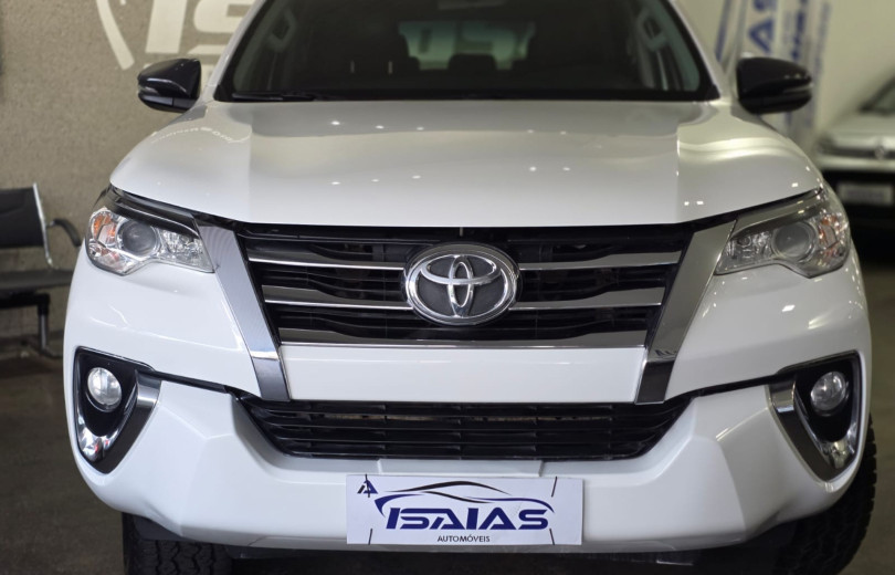 TOYOTA HILUX SW4 2017 2.7 SR 7 LUGARES 4X2 16V FLEX 4P AUTOMÁTICO - Carango - 128944 - Foto 3 TOYOTA HILUX SW4 2017 2.7 SR 7 LUGARES 4X2 16V FLEX 4P AUTOMÁTICO - Carango 128944 - Foto 3