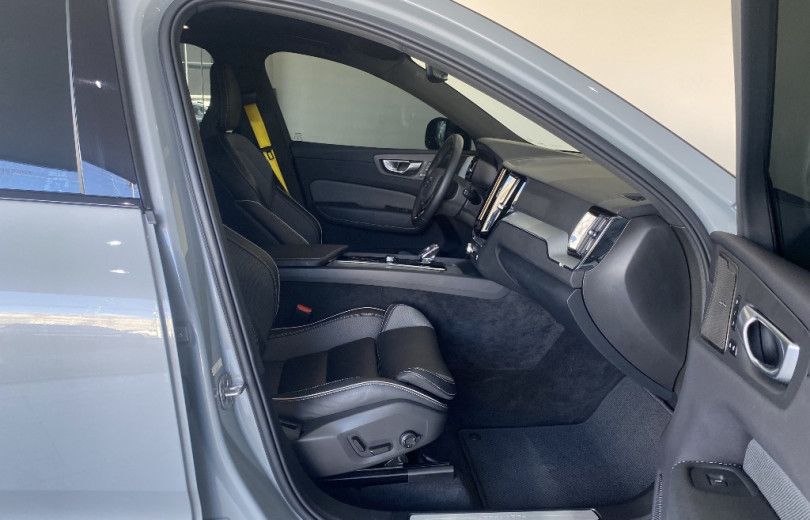 VOLVO XC60 2024 2.0 T8 RECHARGE ULTIMATE DARK AWD GEARTRONIC - Carango - 128950 - Foto 8 VOLVO XC60 2024 2.0 T8 RECHARGE ULTIMATE DARK AWD GEARTRONIC - Carango 128950 - Foto 8