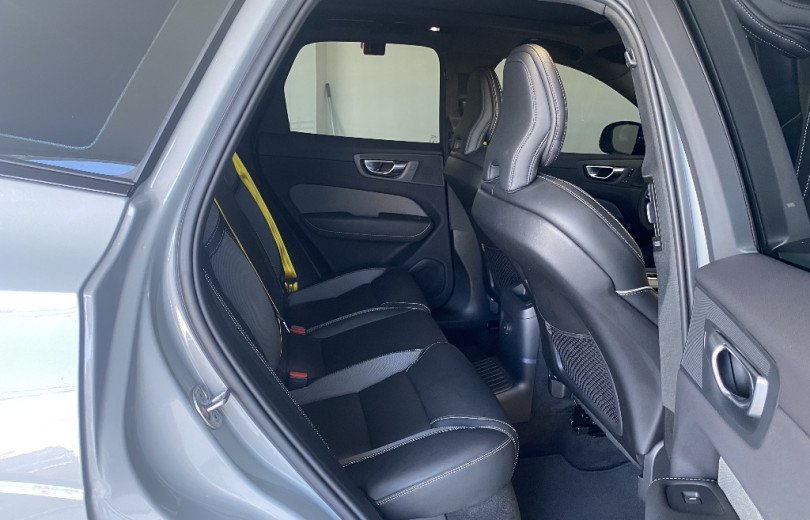 VOLVO XC60 2024 2.0 T8 RECHARGE ULTIMATE DARK AWD GEARTRONIC - Carango - 128950 - Foto 9 VOLVO XC60 2024 2.0 T8 RECHARGE ULTIMATE DARK AWD GEARTRONIC - Carango 128950 - Foto 9