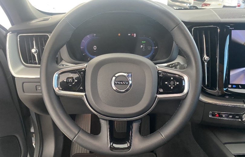 VOLVO XC60 2024 2.0 T8 RECHARGE ULTIMATE DARK AWD GEARTRONIC - Carango - 128950 - Foto 6 VOLVO XC60 2024 2.0 T8 RECHARGE ULTIMATE DARK AWD GEARTRONIC - Carango 128950 - Foto 6