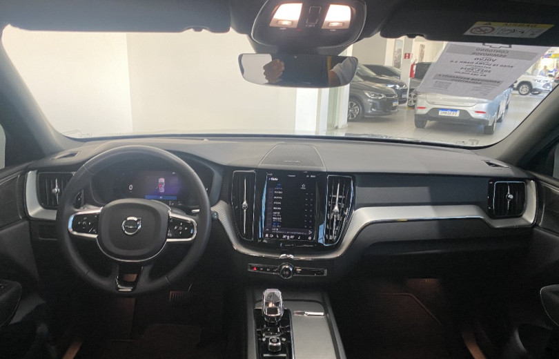 VOLVO XC60 2024 2.0 T8 RECHARGE ULTIMATE DARK AWD GEARTRONIC - Carango - 128950 - Foto 7 VOLVO XC60 2024 2.0 T8 RECHARGE ULTIMATE DARK AWD GEARTRONIC - Carango 128950 - Foto 7