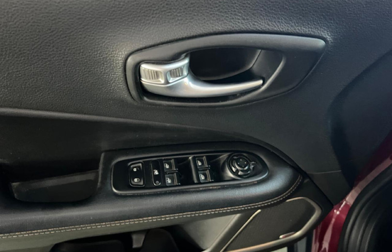 JEEP COMPASS 2018 2.0 16V FLEX LONGITUDE AUTOMÁTICO - Carango - 129129 - Foto 10 JEEP COMPASS 2018 2.0 16V FLEX LONGITUDE AUTOMÁTICO - Carango 129129 - Foto 10