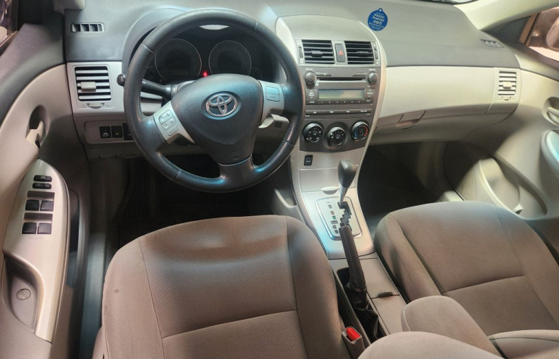 TOYOTA COROLLA 2014 1.8 GLI 16V FLEX 4P AUTOMATICO - Carango - 129351 - Foto 6 TOYOTA COROLLA 2014 1.8 GLI 16V FLEX 4P AUTOMATICO - Carango 129351 - Foto 6