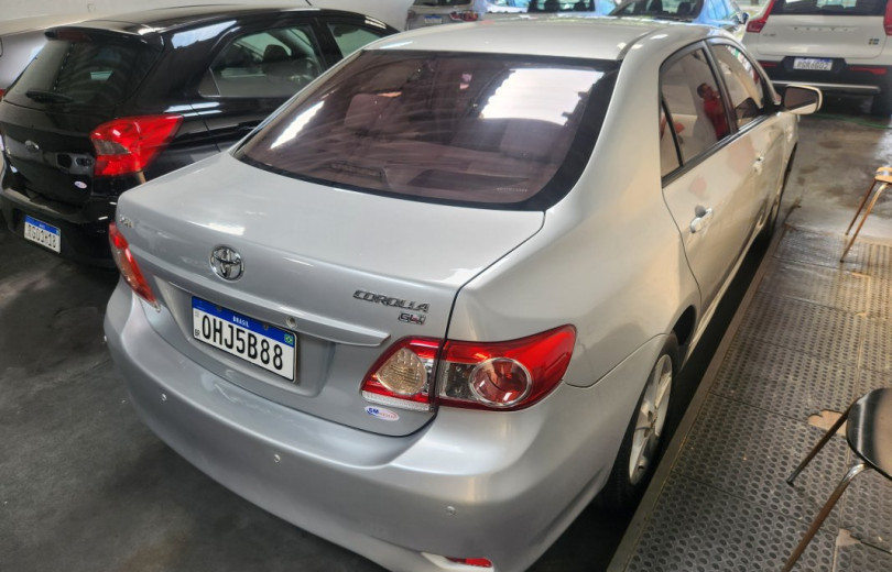 TOYOTA COROLLA 2014 1.8 GLI 16V FLEX 4P AUTOMATICO - Carango - 129351 - Foto 3 TOYOTA COROLLA 2014 1.8 GLI 16V FLEX 4P AUTOMATICO - Carango 129351 - Foto 3