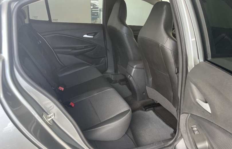 CHEVROLET ONIX 2025 1.0 TURBO FLEX PLUS LTZ AUTOMÁTICO - Carango - 129739 - Foto 9 CHEVROLET ONIX 2025 1.0 TURBO FLEX PLUS LTZ AUTOMÁTICO - Carango 129739 - Foto 9