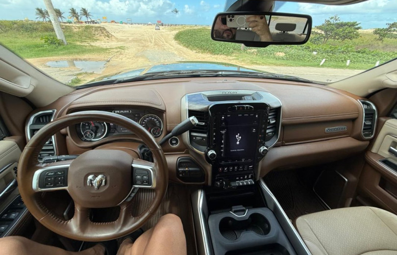 DODGE RAM 2500 2021 6.7 2500 LARAMIE 4X4 CD TURBO DIESEL 4P AUTOMÁTICO - Carango - 129803 - Foto 10 DODGE RAM 2500 2021 6.7 2500 LARAMIE 4X4 CD TURBO DIESEL 4P AUTOMÁTICO - Carango 129803 - Foto 10