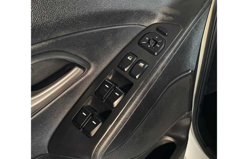 HYUNDAI IX35 2013 2.0 MPI 4X2 16V FLEX 4P AUTOMÁTICO - Carango - 130557 - Foto 9 HYUNDAI IX35 2013 2.0 MPI 4X2 16V FLEX 4P AUTOMÁTICO - Carango 130557 - Foto 9