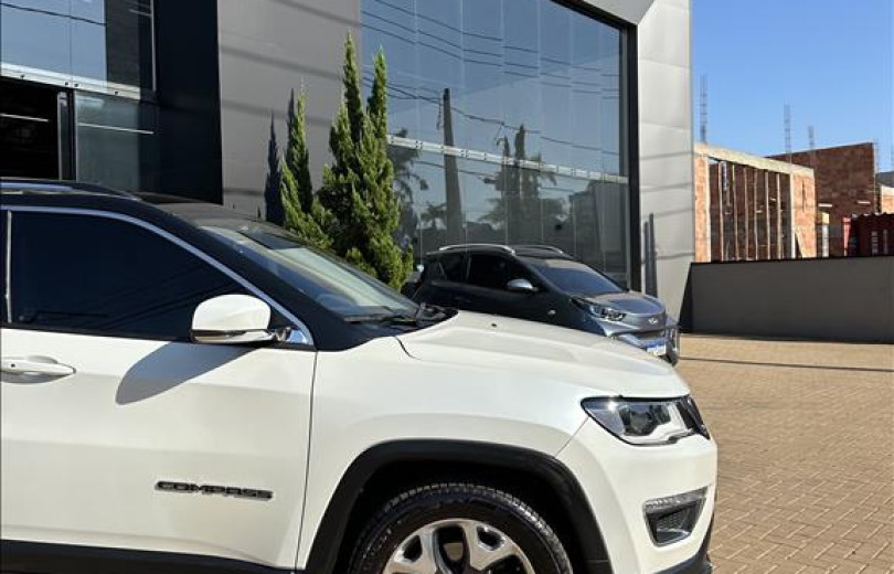 JEEP COMPASS 2018 2.0 16V FLEX LIMITED AUTOMÁTICO - Carango - 128549 - Foto 8 JEEP COMPASS 2018 2.0 16V FLEX LIMITED AUTOMÁTICO - Carango 128549 - Foto 8