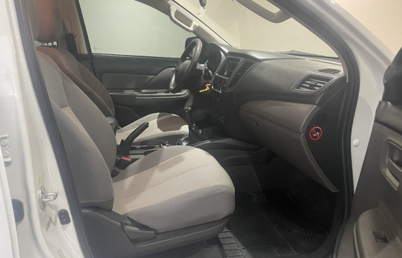 MITSUBISHI L200 TRITON  2023 2.4 16V TURBO DIESEL SPORT GL CD 4P 4X4 MANUAL - Carango - 130514 - Foto 8 MITSUBISHI L200 TRITON  2023 2.4 16V TURBO DIESEL SPORT GL CD 4P 4X4 MANUAL - Carango 130514 - Foto 8