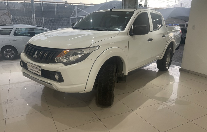MITSUBISHI L200 TRITON  2023 2.4 16V TURBO DIESEL SPORT GL CD 4P 4X4 MANUAL - Carango - 130514 - Foto 2 MITSUBISHI L200 TRITON  2023 2.4 16V TURBO DIESEL SPORT GL CD 4P 4X4 MANUAL - Carango 130514 - Foto 2