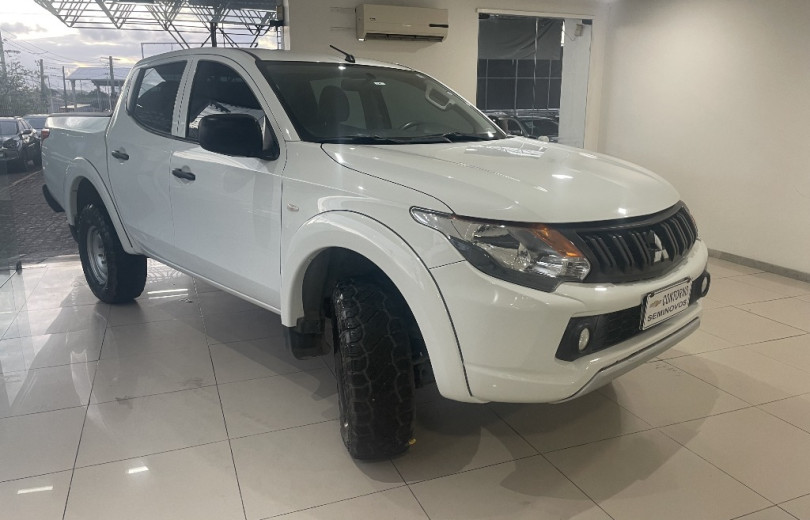MITSUBISHI L200 TRITON  2023 2.4 16V TURBO DIESEL SPORT GL CD 4P 4X4 MANUAL - Carango - 130514 - Foto 3 MITSUBISHI L200 TRITON  2023 2.4 16V TURBO DIESEL SPORT GL CD 4P 4X4 MANUAL - Carango 130514 - Foto 3