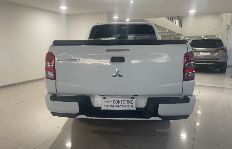 MITSUBISHI L200 TRITON  2023 2.4 16V TURBO DIESEL SPORT GL CD 4P 4X4 MANUAL - Carango - 130514 - Foto 10 MITSUBISHI L200 TRITON  2023 2.4 16V TURBO DIESEL SPORT GL CD 4P 4X4 MANUAL - Carango 130514 - Foto 10