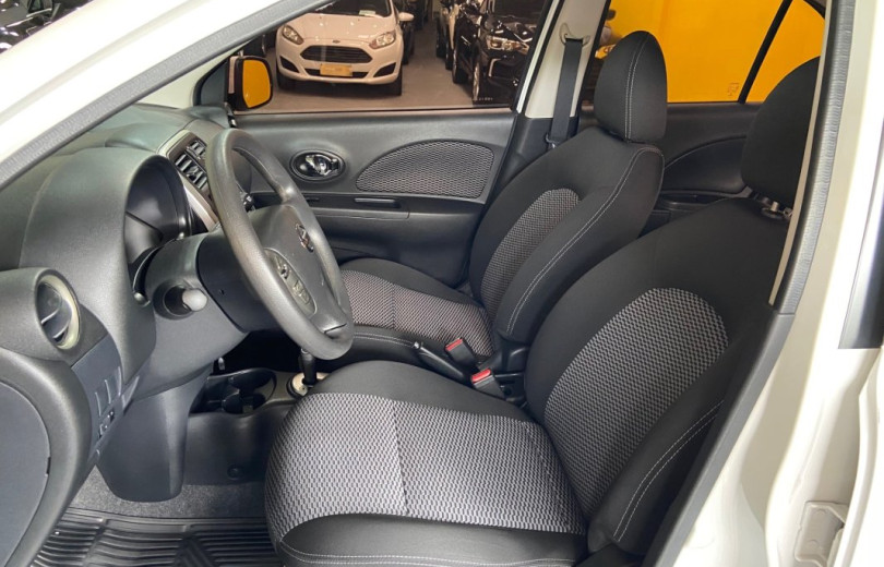 NISSAN MARCH 2017 1.6 SV 16V FLEX 4P AUTOMÁTICO - Carango - 130529 - Foto 8 NISSAN MARCH 2017 1.6 SV 16V FLEX 4P AUTOMÁTICO - Carango 130529 - Foto 8