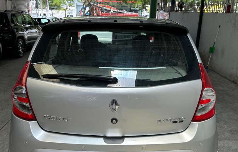 RENAULT SANDERO 2011 SANDERO Expression Hi-Flex 1.6 8V 5p - Carango - 130521 - Foto 6 RENAULT SANDERO 2011 SANDERO Expression Hi-Flex 1.6 8V 5p - Carango 130521 - Foto 6