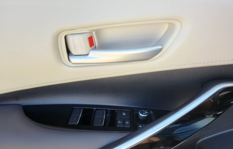 TOYOTA COROLLA 2023 1.8 VVT-I HYBRID FLEX ALTIS PREMIUM CVT - Carango - 130537 - Foto 9 TOYOTA COROLLA 2023 1.8 VVT-I HYBRID FLEX ALTIS PREMIUM CVT - Carango 130537 - Foto 9