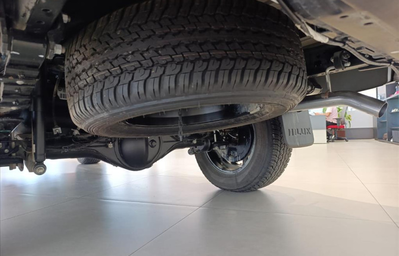 TOYOTA HILUX 2024 2.8 D-4D TURBO DIESEL CD CONQUEST 4X4 AUTOMÁTICO - Carango - 129390 - Foto 9 TOYOTA HILUX 2024 2.8 D-4D TURBO DIESEL CD CONQUEST 4X4 AUTOMÁTICO - Carango 129390 - Foto 9