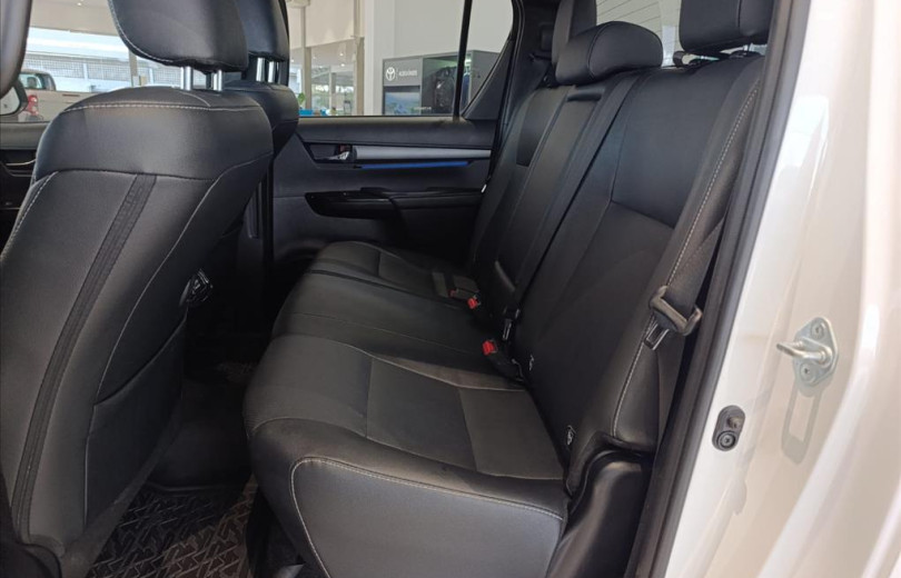 TOYOTA HILUX 2024 2.8 D-4D TURBO DIESEL CD CONQUEST 4X4 AUTOMÁTICO - Carango - 129390 - Foto 6 TOYOTA HILUX 2024 2.8 D-4D TURBO DIESEL CD CONQUEST 4X4 AUTOMÁTICO - Carango 129390 - Foto 6